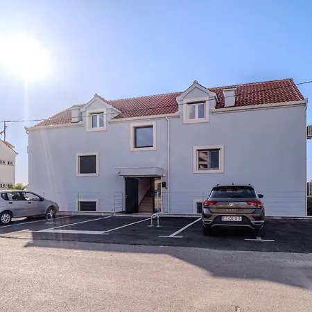 Apartmani Indigo Supetar Exterior photo