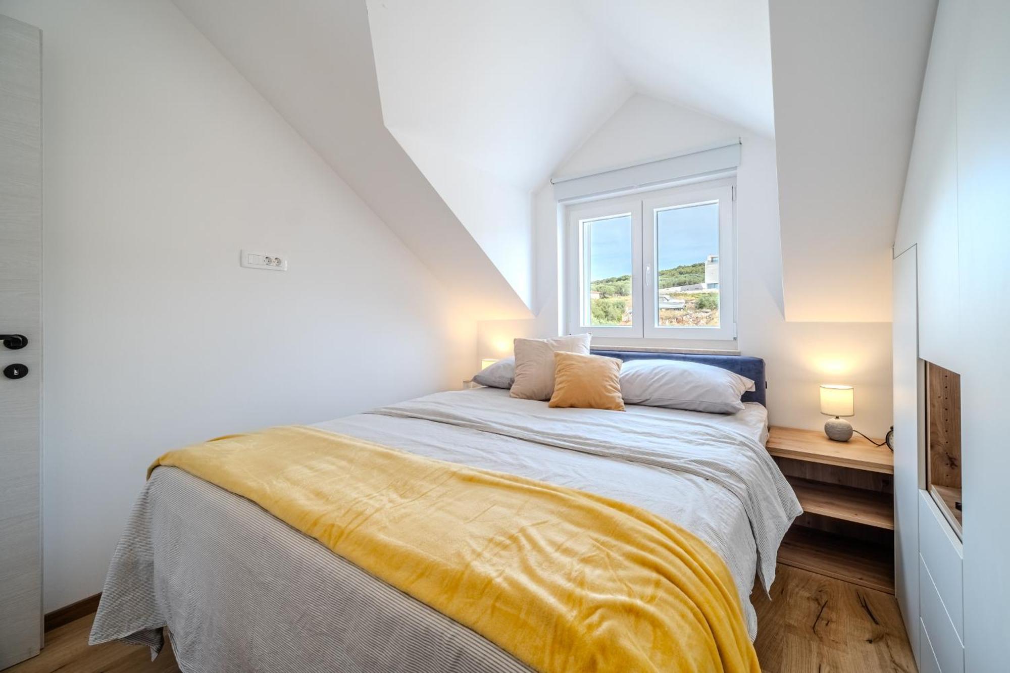 Apartment Indigo Supetar